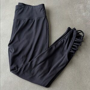 Simply Vera Black Leggings